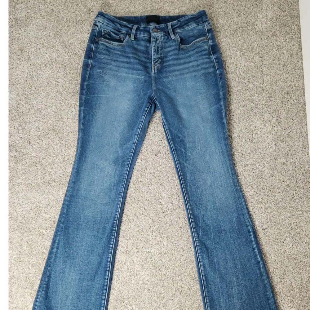 Buckle Black Women's Fit No. 85 Bootcut Jeans Medium Wash Size 30 x 36 Shaping